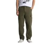 Pantalón cargo color verde militar, de corte recto, con bolsillos laterales y traseros con solapa.