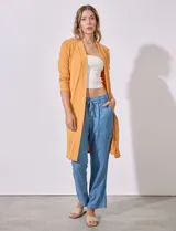 Cardigan blanco texturado con mangas 3/4.