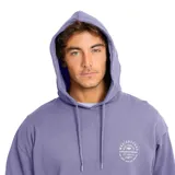 Canguro con capucha de Maui and Sons, color violeta, con bolsillo frontal tipo canguro y logo estampado en el pecho. Presenta puños y pretina acanalados.