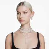 Aros de botón Swarovski, con forma de corazón y cristales blancos.
