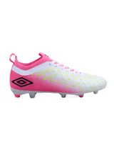 Championes de fútbol Umbro Limit HG, color blanco con detalles en rosa y verde flúor. Presentan el logo de Umbro en el lateral y tapones de goma para césped natural.