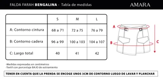 Minifalda negra con cruce asimétrico, hebilla metálica lateral y bolsillos tipo cargo.