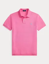 Remera polo de algodón color rosado, corte Custom Slim Fit, manga corta y cuello con botones. Cuenta con el logo bordado en el pecho.