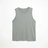 Pack de dos musculosas de punto, una en color negro y otra en gris melange, con cuello redondo y diseño sin mangas.