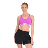 Top deportivo New Balance Pace Bra color fucsia, con espalda deportiva y banda elástica inferior con logo de la marca.