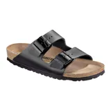 Sandalias Birkenstock Arizona de cuero negro, con dos correas ajustables con hebillas metálicas y plantilla anatómica de corcho y látex.