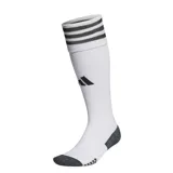 Medias de fútbol Adidas modelo Adi 23, de caña alta, color blanco con las tres tiras características en negro en el puño superior y logo de la marca en el lateral. Presenta refuerzos en puntera y talón en color gris jaspeado.