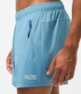 Bermuda deportiva masculina con tecnología dry, confeccionada en tejido transpirable de poliamida y elastano. Presenta cintura elástica con cordón de ajuste y estampa localizada.