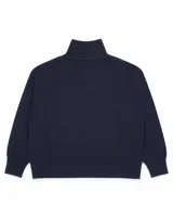 Sweater de punto azul marino con cuello alto y medio cierre metálico. Presenta un diseño de fit relajado con el logo "R" tejido en gran tamaño en el pecho.