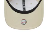 Gorra New Era 9SEVENTY color beige con parche frontal bordado con el logo de Los Angeles Dodgers.