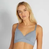 Pack de dos sujetadores de lactancia, uno azul marino y otro celeste, con breteles regulables y detalle de puntilla en el escote.