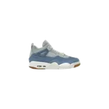 Championes Nike Air Jordan 4 Retro, modelo Worn Blue para mujer, confeccionados en denim azul con paneles de tela vaquera deslavada y detalles en blanco y suela de goma.