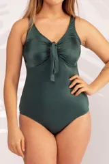 Malla entera color borgoña con breteles finos y escote en V con nudo.