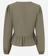 Blusa tipo bata de algodón color verde oliva, con escote en V, cierre frontal mediante lazos, mangas largas y detalles de bordados florales y encaje en el frente.