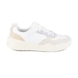 Championes Skechers Denali Mellow Day blancos con detalles en beige y lila. Capellada de cuero sintético con superposiciones de gamuza, plantilla acolchada Skechers Air-Cooled Memory Foam y suela de tracción flexible.