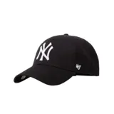 Gorra de béisbol color beige con logo de los New York Yankees bordado en verde en el frente y logo de la marca 47 bordado en el lateral.