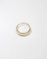 Anillo de plata 925 con aplique de dublé de oro.