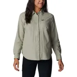 Camisa Columbia de manga larga en color verde militar, modelo Silver Ridge 3.0. Confeccionada con tecnología Omni-Shade™ de protección solar UPF 50 y tejido de secado rápido Omni-Wick™. Cuenta con cuello clásico, cierre frontal con botones, bolsillos en el pecho con solapa y sistema para arremangar las mangas.