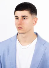 Cadena finita de acero quirúrgico hipoalergénico, color plateado, con eslabones tipo cubano.