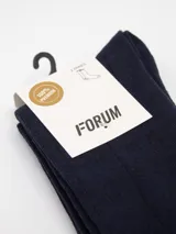 Pack de dos pares de medias de vestir grises, con diseño de cuadros oscuros.