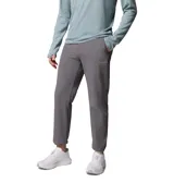 Pantalón de senderismo Columbia, color gris, con diseño técnico, bolsillos laterales con cierre, bolsillos posteriores y cinturón integrado. Presenta tecnología de repelencia al agua y manchas, con dobladillo ajustable.
