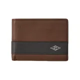 Billetera marrón de cuero con banda horizontal negra y logo metálico.