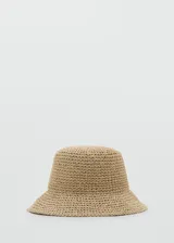 Gorro bucket de fibra natural tejido color beige.