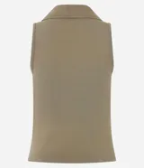 Blusa sin mangas de algodón con cuello polo y escote en V, de corte ajustado al cuerpo.