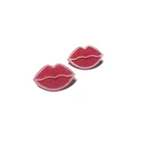 Par de aros con forma de labios negros con glitter y borde plateado.