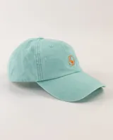 Gorro con visera tipo dad hat de color verde menta con efecto lavado, y bordado frontal en naranja de una silueta de pato dentro de un círculo.