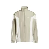 Campera rompevientos adidas Originals Basketball, de diseño urbano en color beige con paneles frontales y laterales en blanco, cuello alto y cierre frontal con cremallera. Incluye el logo del trébol bordado en el pecho.