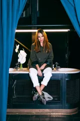 Botines acordonados con estampado animal print y puntera cubierta de glitter plateado.