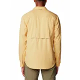 Camisa de manga larga Columbia modelo Silver Ridge, color amarillo, con cuello clásico, cierre frontal de botones, dos bolsillos en el pecho y sistema de ventilación en la espalda.