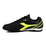 Championes de fútbol Diadora Tifosi Tf para hombre, color negro con detalles en amarillo flúor y suela blanca.