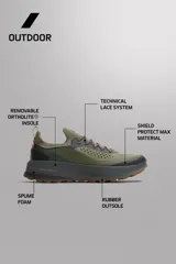 Zapatilla deportiva para hombre, color verde oliva y gris oscuro, con tejido de punto transpirable, recubrimientos protectores en puntera y talón, y entresuela con tecnología Spume Foam V2.