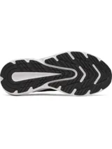 Championes de running Under Armour modelo Turbulence 3, color negro con suela blanca. Presentan parte superior de malla transpirable de doble capa y mediasuela con tecnología Charged+ para mayor amortiguación y retorno de energía.