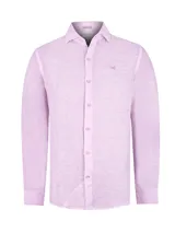 Camisa de manga larga de lino orgánico para hombre, de marca RKF, color rosado. Presenta un diseño clásico y limpio, sin bolsillo en el pecho, con cierre frontal de botones y sutil logo bordado al tono.