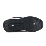 Championes urbanos Austral modelo Ushuaia, en combinación de negro, gris, azul y detalles en tostado. Confeccionados en malla y paneles sintéticos, presentan cordones negros y suela chunky blanca con detalles moteados.