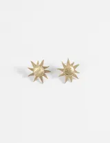 Caravanas de acero quirúrgico con diseño de sol texturado en acabado dorado.