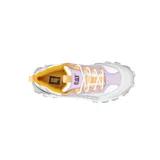 Championes Caterpillar modelo Intruder, de diseño robusto y estilo chunky. Presentan una combinación de colores blanco, lila y detalles en amarillo. Cuentan con suela de goma dentada de gran tracción, entresuela de EVA y logo de la marca en el lateral y la lengüeta.