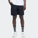 Bermuda marrón de corte recto con cintura ajustable con cordón, bolsillos laterales y traseros.