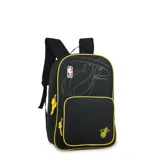 Mochila escolar negra con detalles en amarillo, con el logo de los Miami Heat y de la NBA. Cuenta con un compartimento principal con cierre, un bolsillo frontal con cierre y correas ajustables acolchadas.