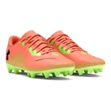 Championes de fútbol Under Armour Shadow Select 2 FG, con diseño en color naranja vibrante y suela verde lima. Presentan parte superior sintética suave, cierre con cordones, plantilla de EVA para mayor comodidad y suela de TPU con tacos cónicos para una tracción óptima.