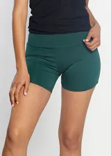 Calza corta tipo biker de poliamida, con cintura alta y diseño ajustado.