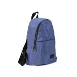 Mochila negra de tela capitoneada con bolsillo frontal amplio y asas ajustables. Incluye compartimento especial para iPad.