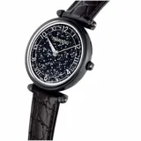Reloj Swarovski para mujer, modelo Crystalline Wonder, con caja negra de 35mm y esfera adornada con cristales negros. Correa de cuero negro con diseño de lagarto. Fabricado en Suiza.