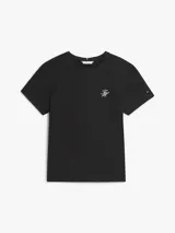 Remera de corte regular y manga corta de color negro, con cuello redondo y detalles en blanco en cuello y mangas. Cuenta con logo script de Tommy Hilfiger bordado en el pecho.