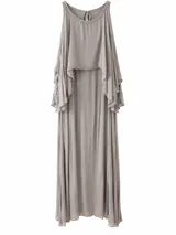 Vestido largo color gris visón, de diseño vaporoso con capas superpuestas, escote redondo y detalle de lazo en la parte trasera del cuello.
