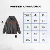 Campera con capucha y cierre frontal, color hueso con rayas horizontales finas en gris oscuro.