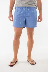 Short de baño azul con estampado de flamencos.